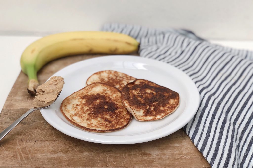rechter Eenvoud Toevoeging Recept: ei pannenkoek van banaan en huttenkase