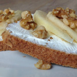 speltbrood met geitenkaas peer en honing_uitgelicht